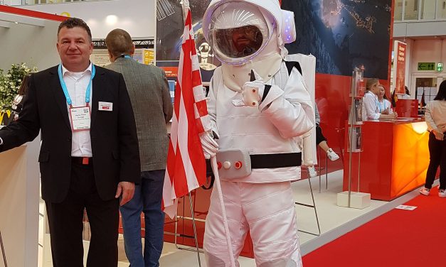 Bremen schickt einen Astronauten als Vorboten des Int. Raumfahrtkongresses zur IMEX